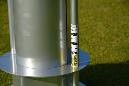 Twin Blade Winter 'Knock in' Holecutter (6 inch diameter) with handle & Blade lifter - Active Golf Projects