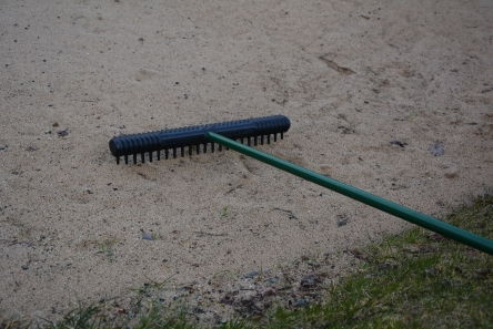 Box of 12 x 20” PRO-TOUR Bunker rake c/w 60” Green Gator Grip Handle - Active Golf Projects